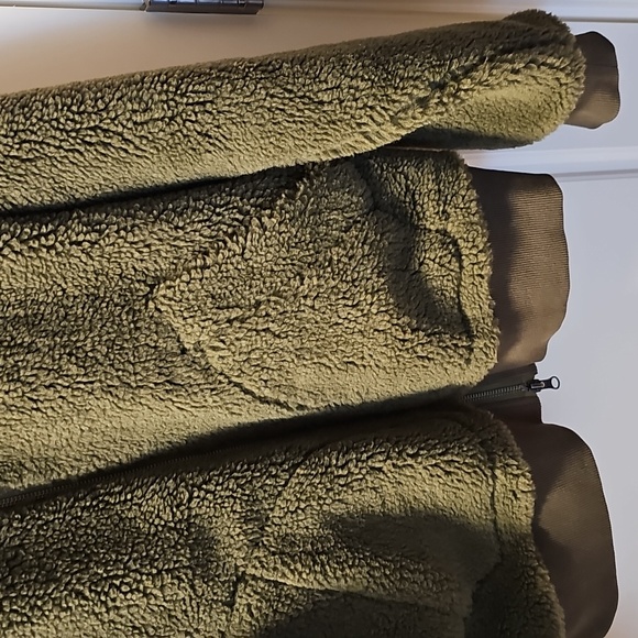 Velvet By Graham & Spencer Winter Fleece Bomber Jacket - Picture 3 of 6